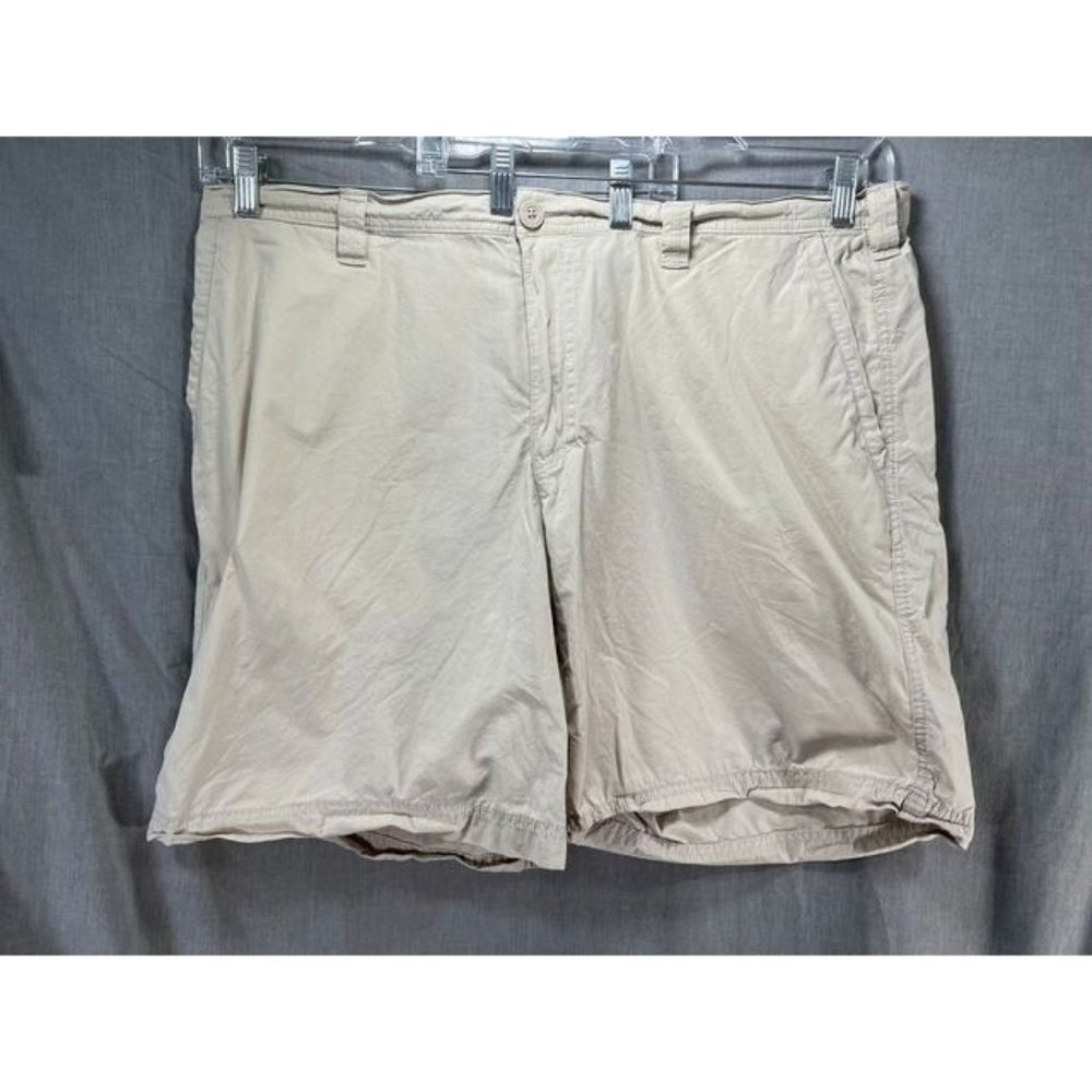 Columbia Shorts Mens 42 Beige Chino Belted Pocketed Zip Button Outdoors Men.